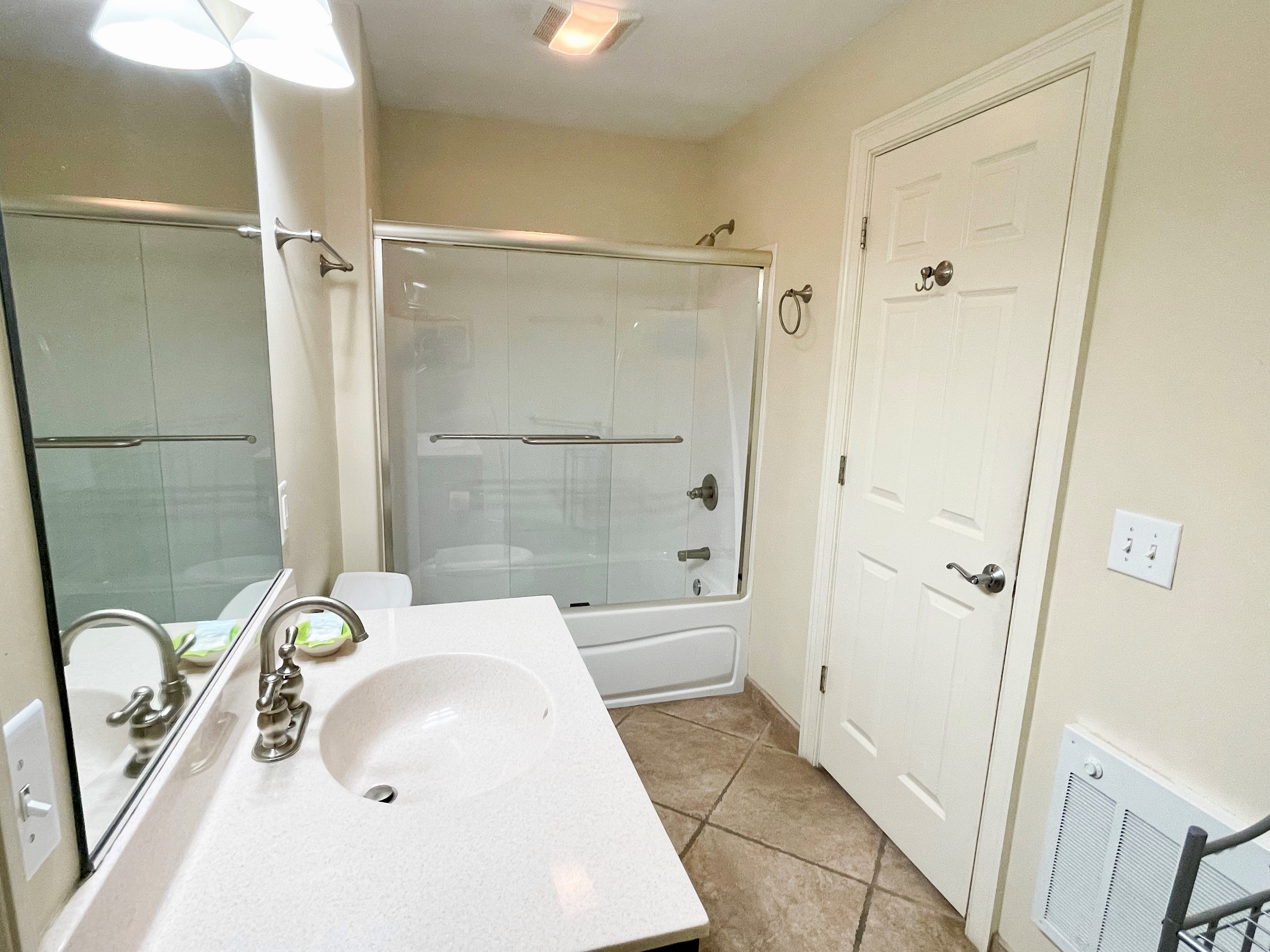 Shared Bath with Tub/Shower, Second Floor