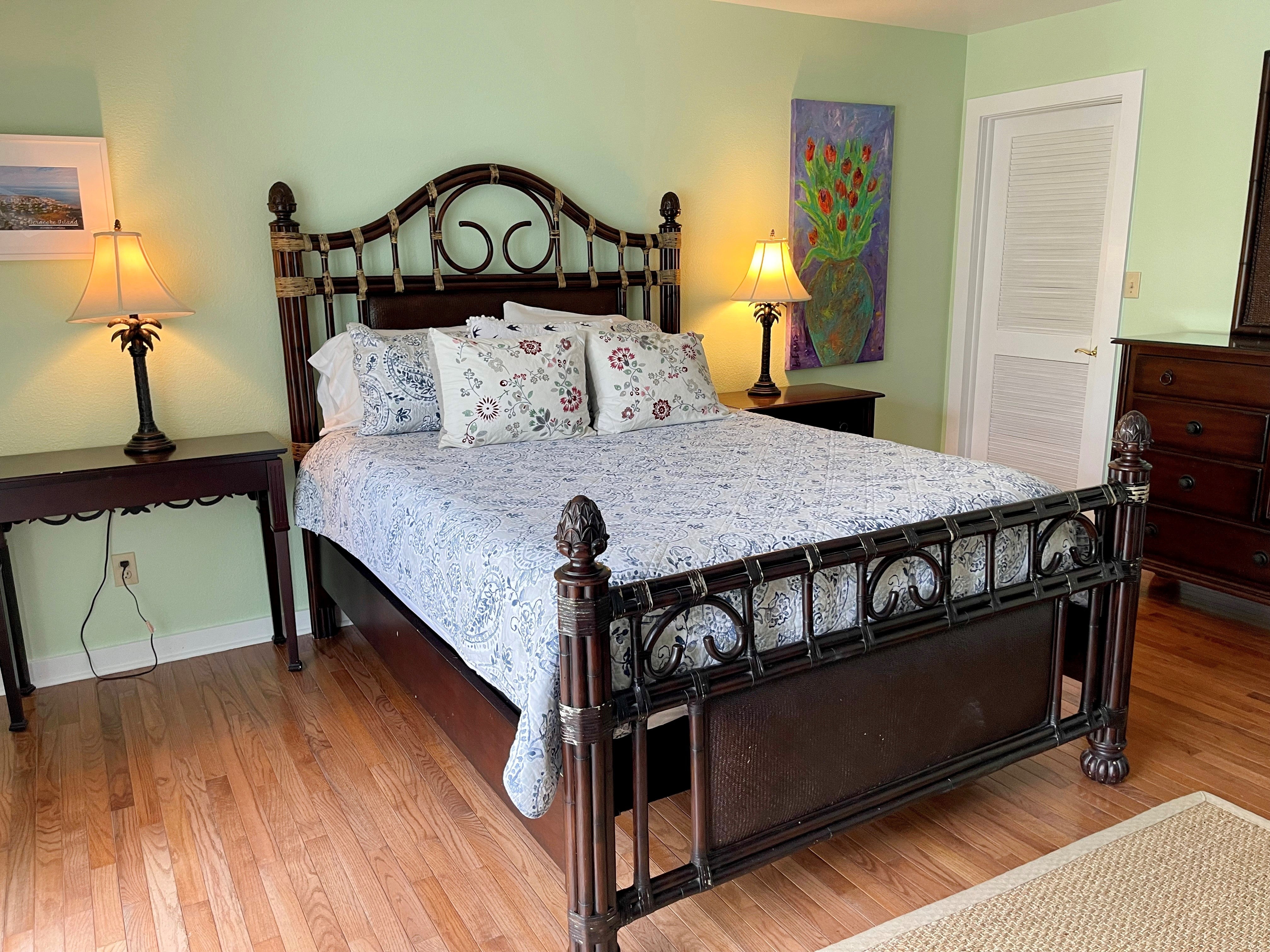 Queen Bed with TVDVD (in armoire), Main House with Deck Access