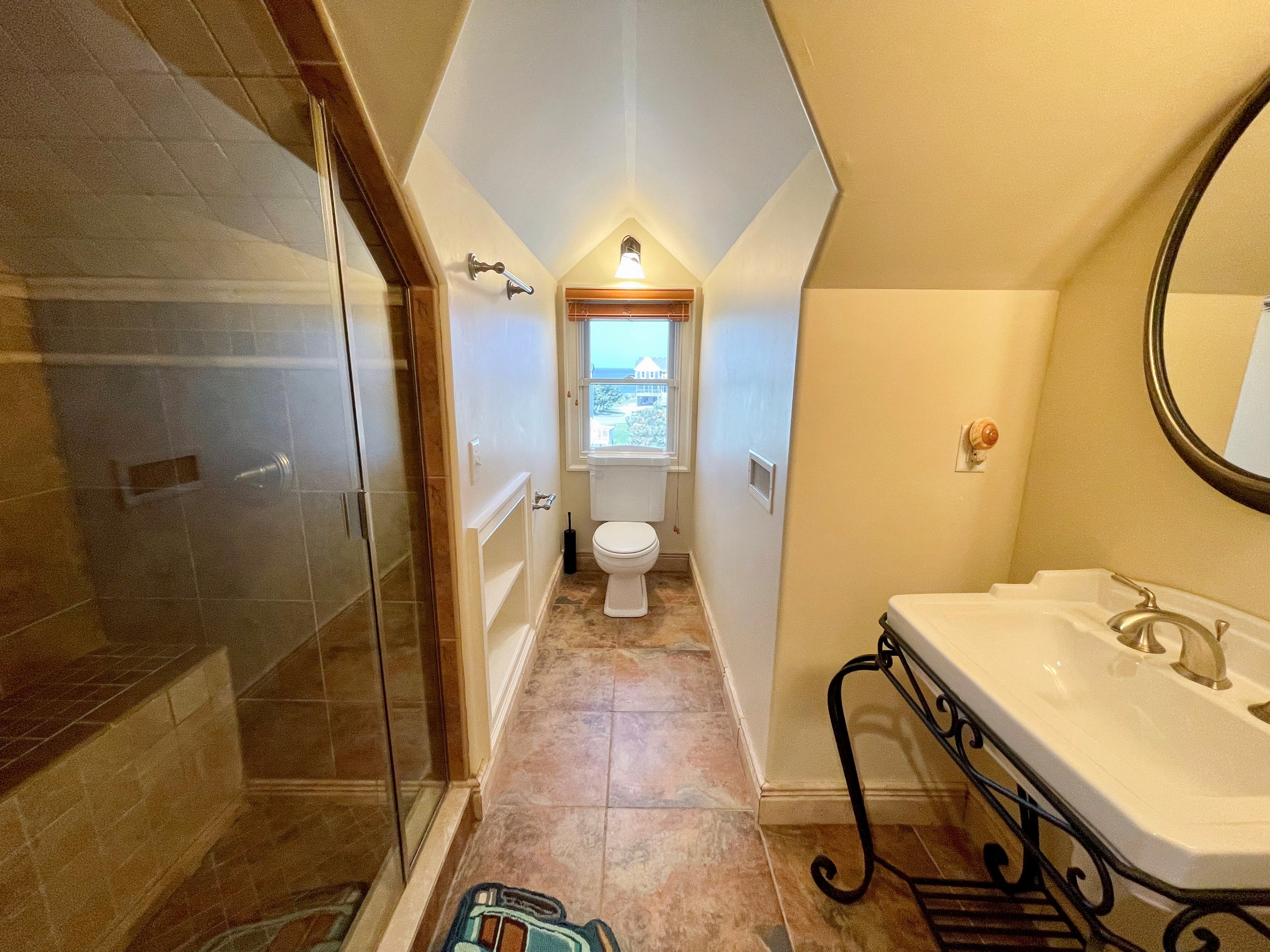 Den Bathroom with Shower, Third Floor
