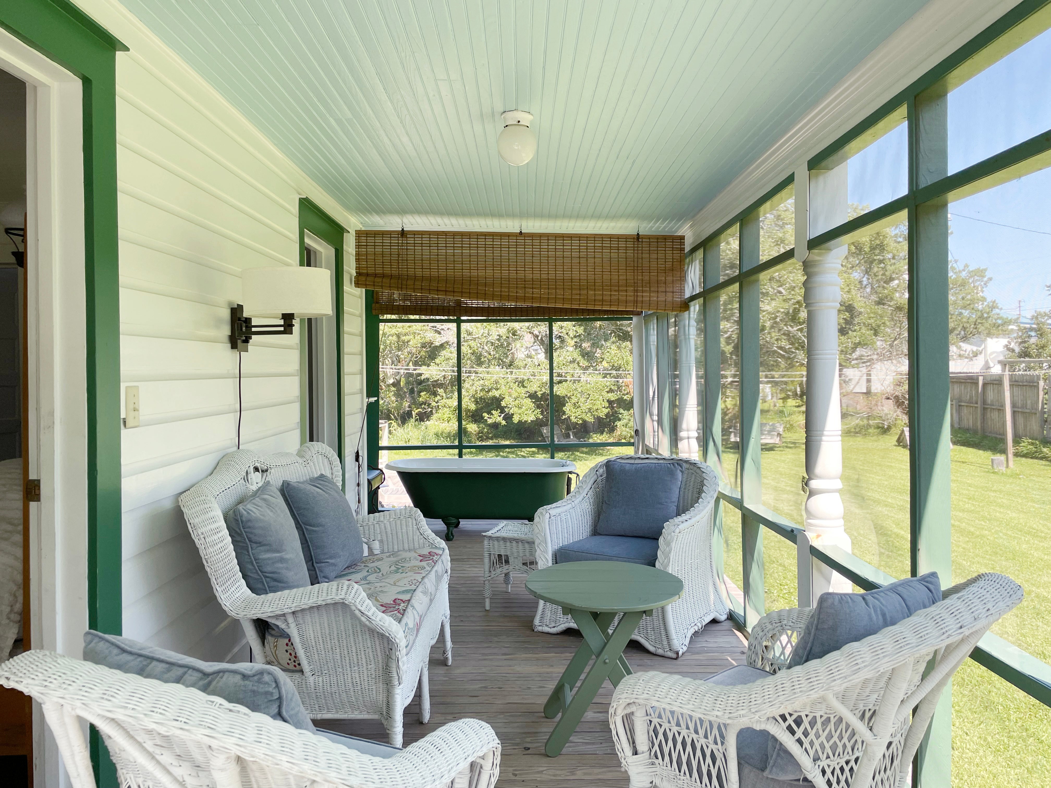 Screened Porch with Outdoor Tub