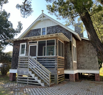 CR61: Cedar Tree Cottage