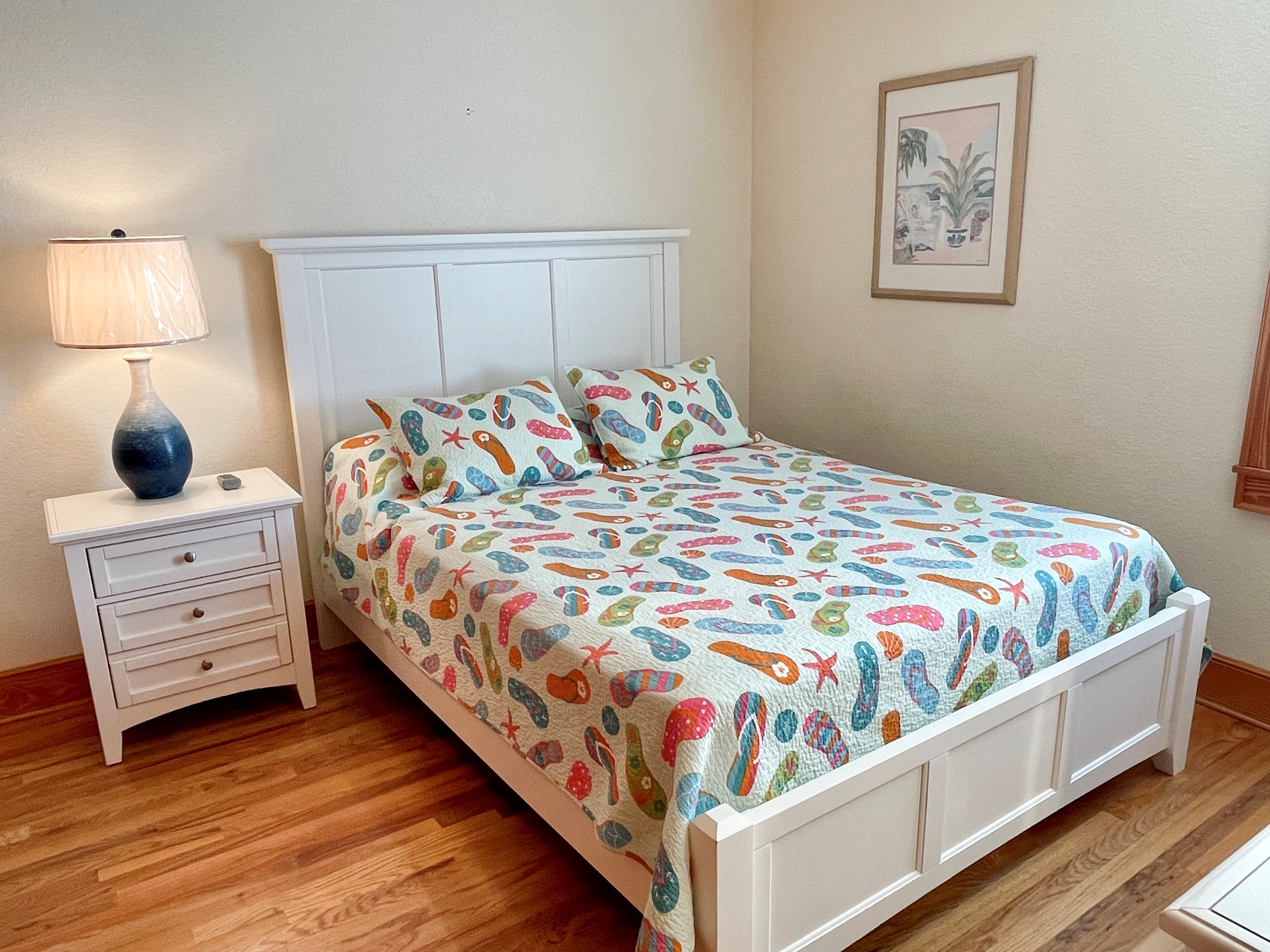 Queen Bed with TVDVD, First Floor